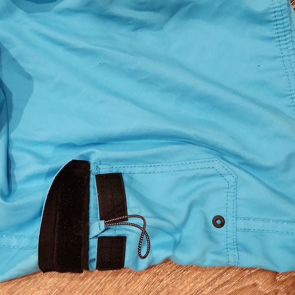 Billabong Outerwear, Swimmers - Picture 3 of 4